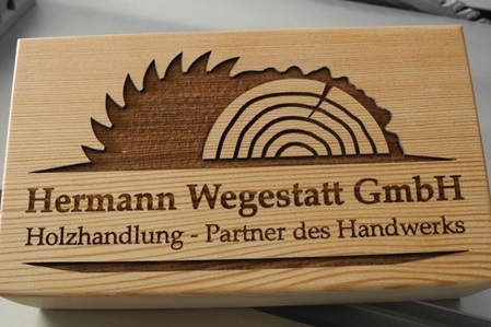 Lasergravur Holz Echtholz Motiv Logo Schriftzug