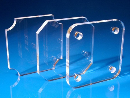 Acrylglas PLEXIGLAS® gelasert Freiform lasern farblos GS